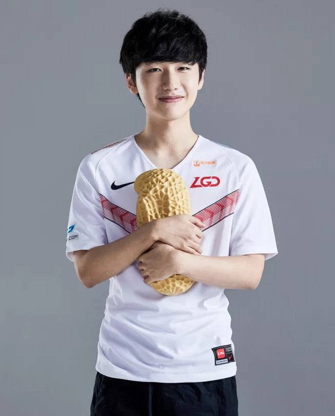 彩民们跟随 彩民们跟随